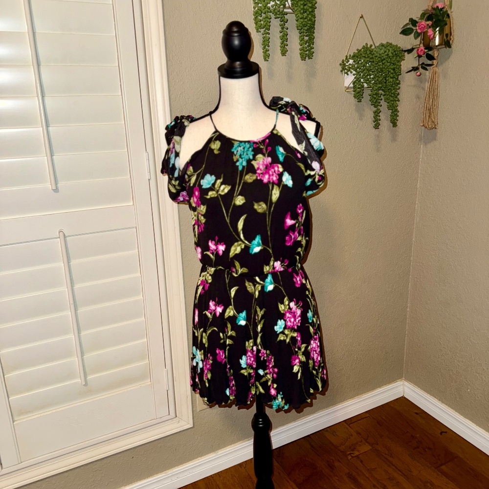 Peace Love Brand Floral Cold-Shoulder Romper L